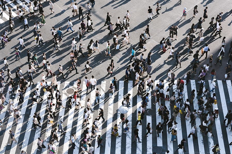 Info Grove Blog Unifor Mobile App People Crossing Street