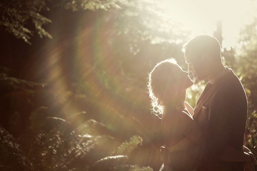 14 Oranges Ciuffa Photography Website Couple in Sun Rays